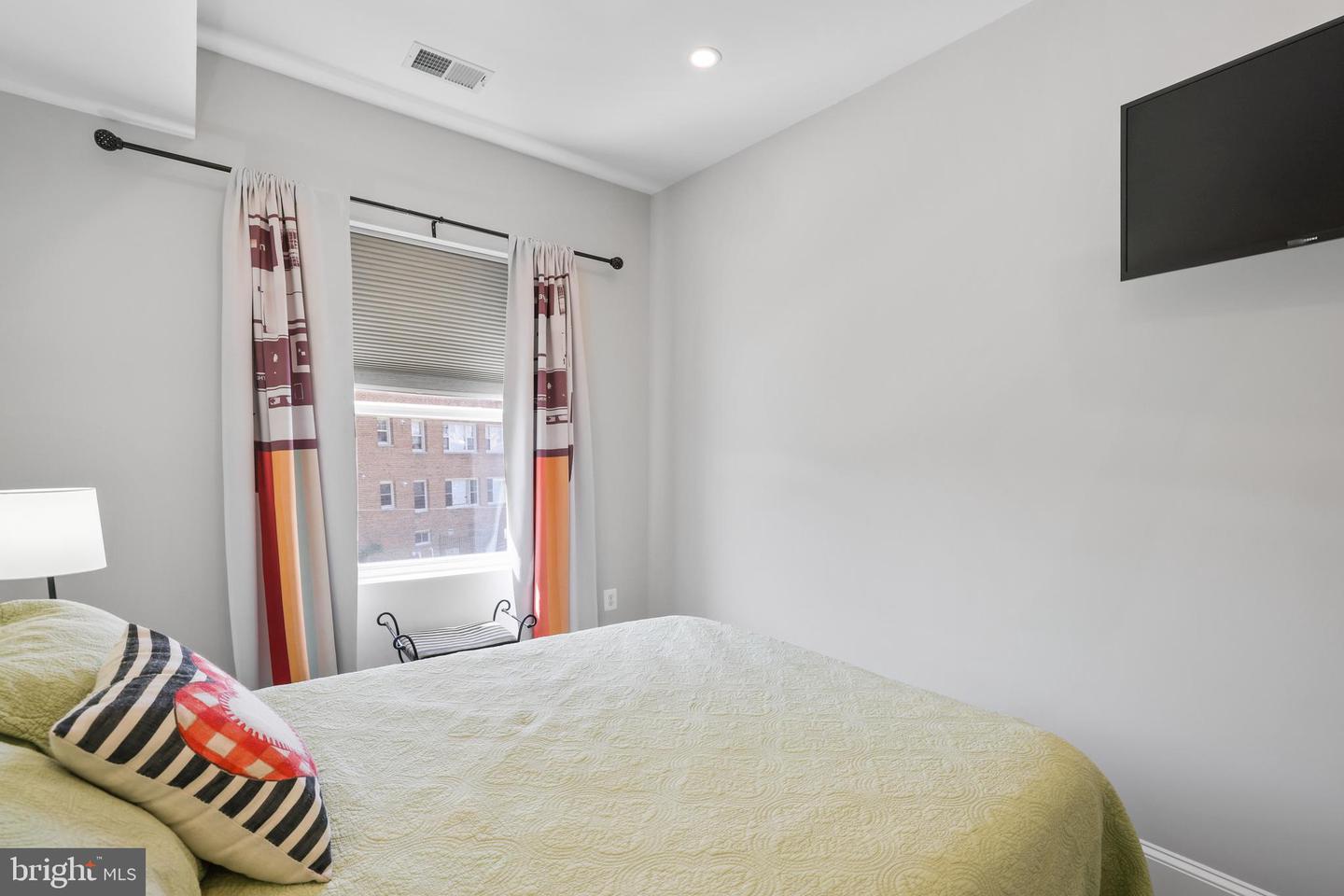2221 M ST NE #PH1, WASHINGTON, District Of Columbia 20002, 2 Bedrooms Bedrooms, ,2 BathroomsBathrooms,Residential,For sale,2221 M ST NE #PH1,DCDC2202642 MLS # DCDC2202642