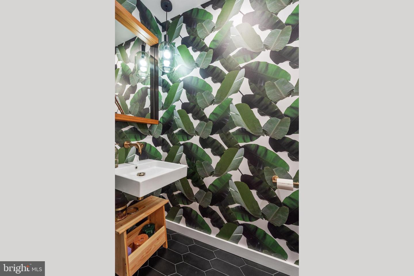 2426 4TH ST NE, WASHINGTON, District Of Columbia 20002, 2 Bedrooms Bedrooms, ,2 BathroomsBathrooms,Residential,For sale,2426 4TH ST NE,DCDC2202754 MLS # DCDC2202754