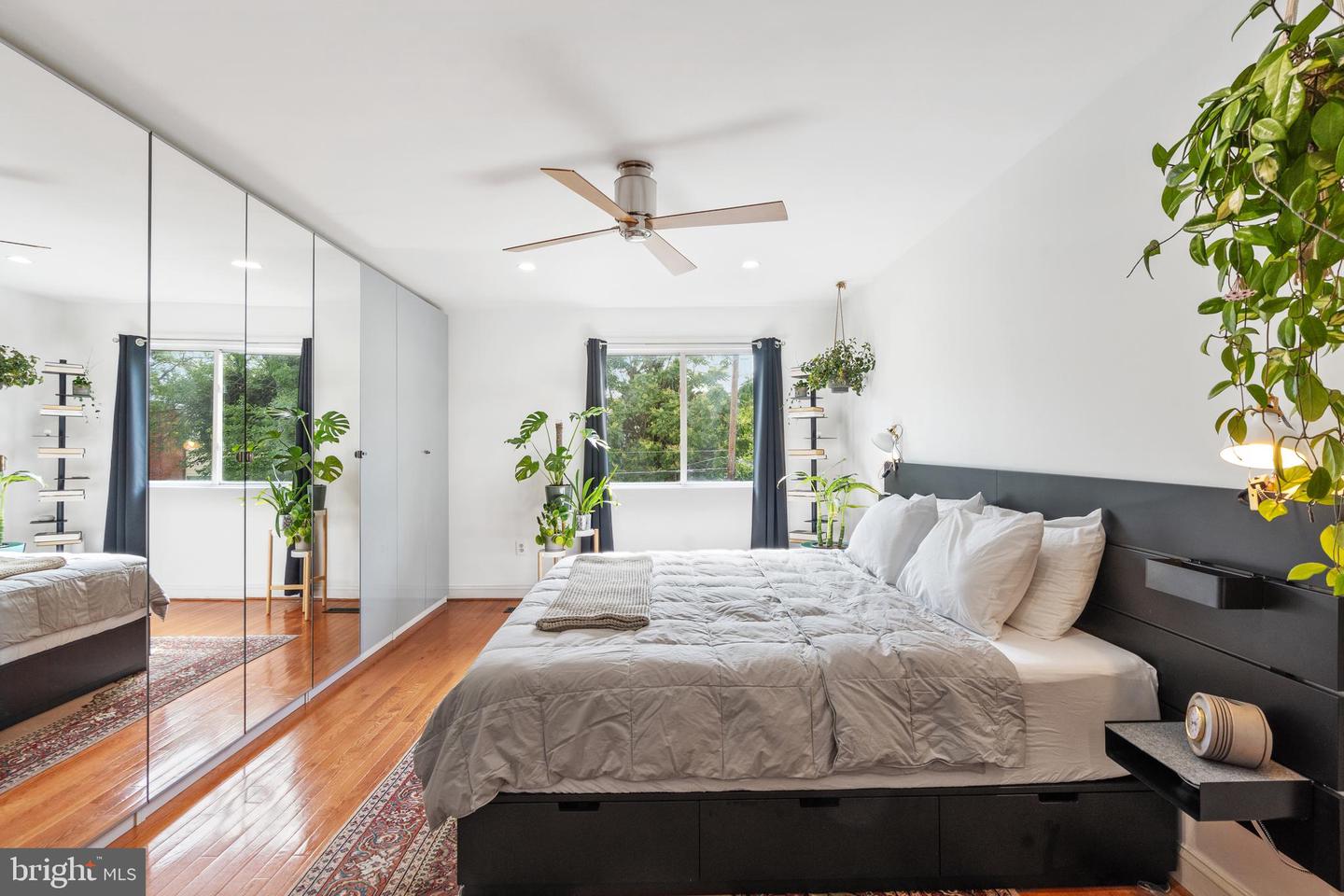 2426 4TH ST NE, WASHINGTON, District Of Columbia 20002, 2 Bedrooms Bedrooms, ,2 BathroomsBathrooms,Residential,For sale,2426 4TH ST NE,DCDC2202754 MLS # DCDC2202754