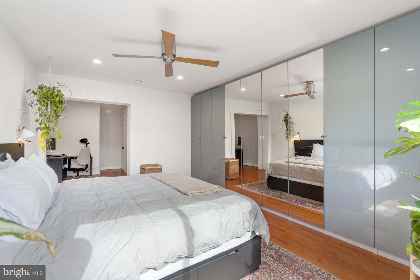 2426 4TH ST NE, WASHINGTON, District Of Columbia 20002, 2 Bedrooms Bedrooms, ,2 BathroomsBathrooms,Residential,For sale,2426 4TH ST NE,DCDC2202754 MLS # DCDC2202754