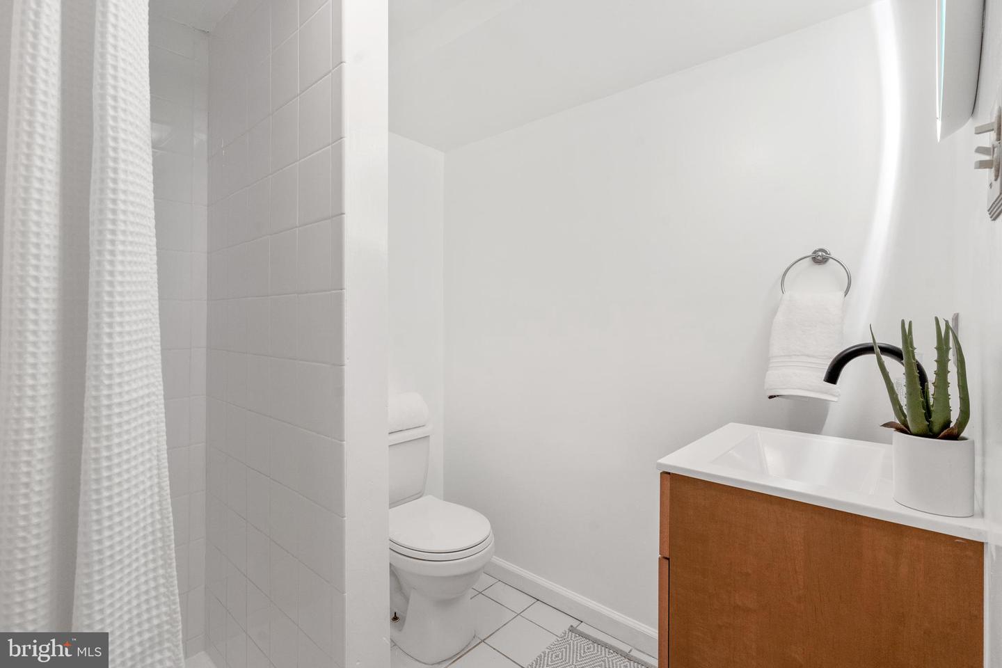 2426 4TH ST NE, WASHINGTON, District Of Columbia 20002, 2 Bedrooms Bedrooms, ,2 BathroomsBathrooms,Residential,For sale,2426 4TH ST NE,DCDC2202754 MLS # DCDC2202754