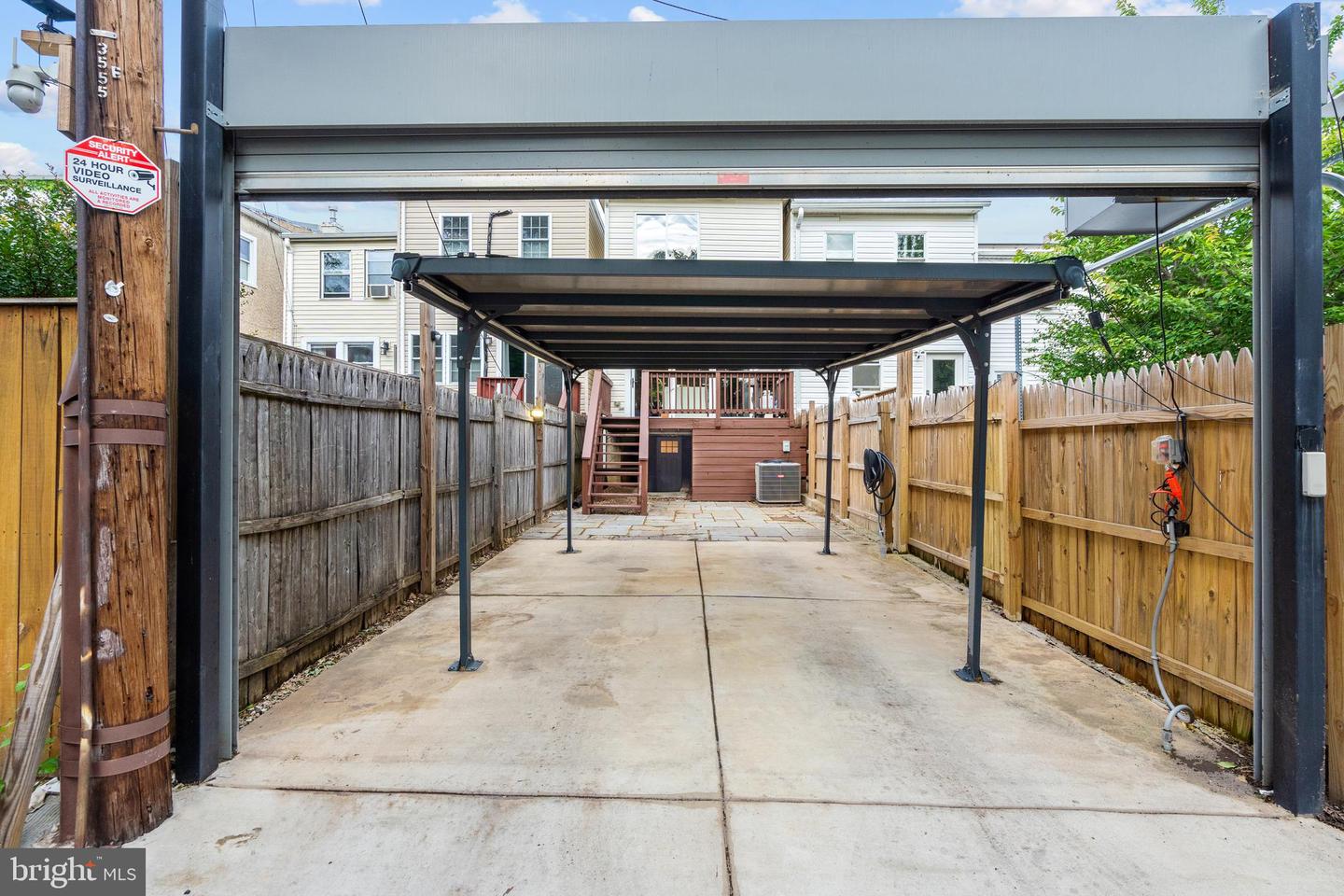 2426 4TH ST NE, WASHINGTON, District Of Columbia 20002, 2 Bedrooms Bedrooms, ,2 BathroomsBathrooms,Residential,For sale,2426 4TH ST NE,DCDC2202754 MLS # DCDC2202754