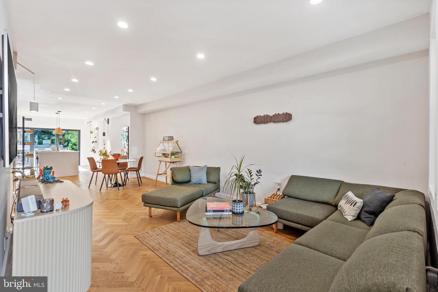2426 4TH ST NE, WASHINGTON, District Of Columbia 20002, 2 Bedrooms Bedrooms, ,2 BathroomsBathrooms,Residential,For sale,2426 4TH ST NE,DCDC2202754 MLS # DCDC2202754