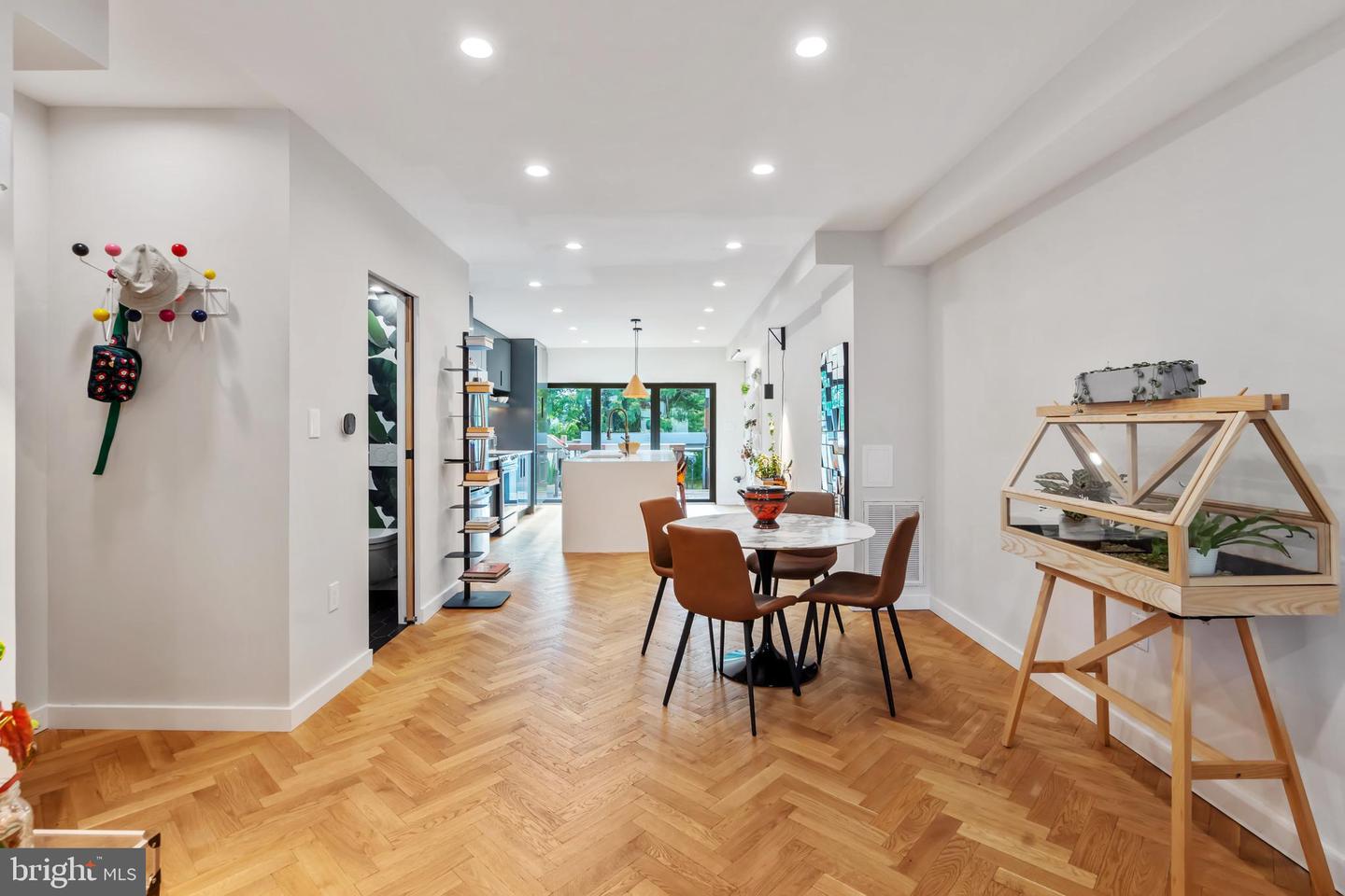 2426 4TH ST NE, WASHINGTON, District Of Columbia 20002, 2 Bedrooms Bedrooms, ,2 BathroomsBathrooms,Residential,For sale,2426 4TH ST NE,DCDC2202754 MLS # DCDC2202754