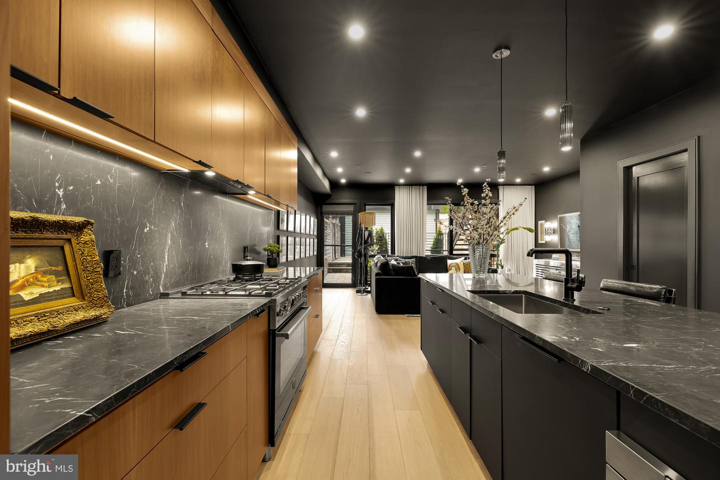 2534 11TH ST NW #1, WASHINGTON, District Of Columbia 20001, 2 Bedrooms Bedrooms, ,2 BathroomsBathrooms,Residential,For sale,2534 11TH ST NW #1,DCDC2202780 MLS # DCDC2202780