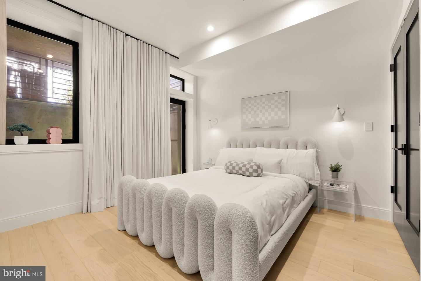 2534 11TH ST NW #1, WASHINGTON, District Of Columbia 20001, 2 Bedrooms Bedrooms, ,2 BathroomsBathrooms,Residential,For sale,2534 11TH ST NW #1,DCDC2202780 MLS # DCDC2202780