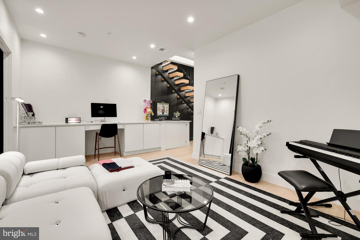 2534 11TH ST NW #1, WASHINGTON, District Of Columbia 20001, 2 Bedrooms Bedrooms, ,2 BathroomsBathrooms,Residential,For sale,2534 11TH ST NW #1,DCDC2202780 MLS # DCDC2202780