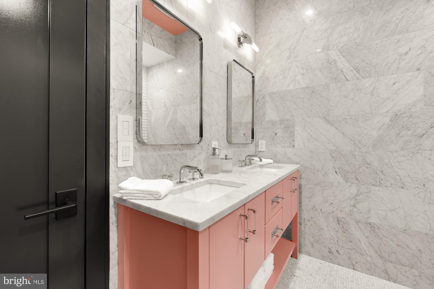 2534 11TH ST NW #1, WASHINGTON, District Of Columbia 20001, 2 Bedrooms Bedrooms, ,2 BathroomsBathrooms,Residential,For sale,2534 11TH ST NW #1,DCDC2202780 MLS # DCDC2202780