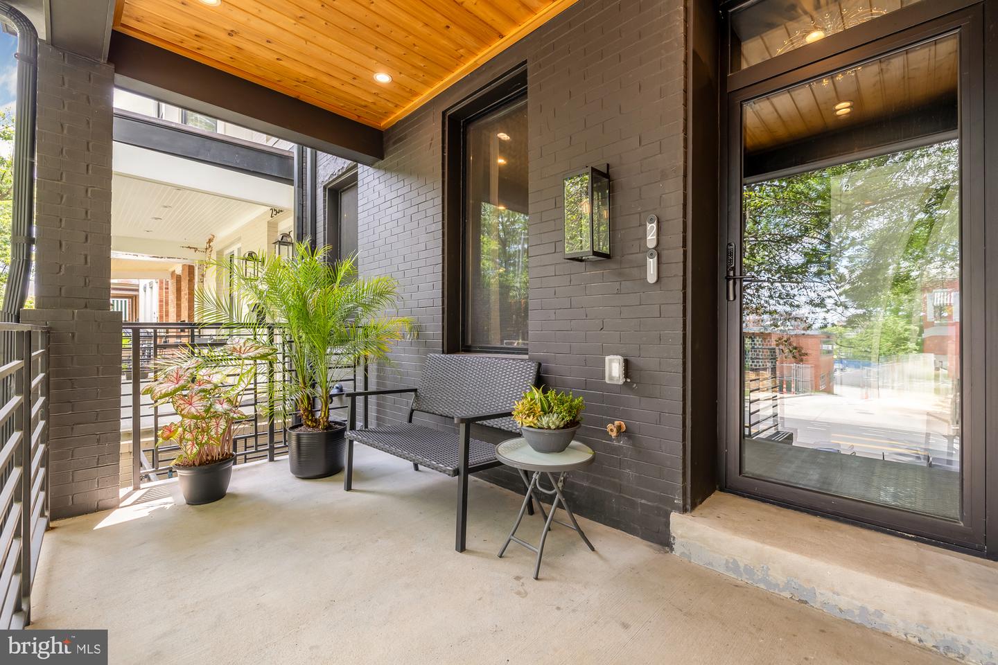 2534 11TH ST NW #1, WASHINGTON, District Of Columbia 20001, 2 Bedrooms Bedrooms, ,2 BathroomsBathrooms,Residential,For sale,2534 11TH ST NW #1,DCDC2202780 MLS # DCDC2202780