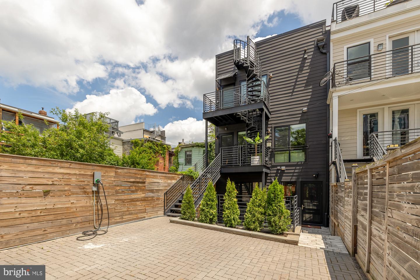 2534 11TH ST NW #1, WASHINGTON, District Of Columbia 20001, 2 Bedrooms Bedrooms, ,2 BathroomsBathrooms,Residential,For sale,2534 11TH ST NW #1,DCDC2202780 MLS # DCDC2202780