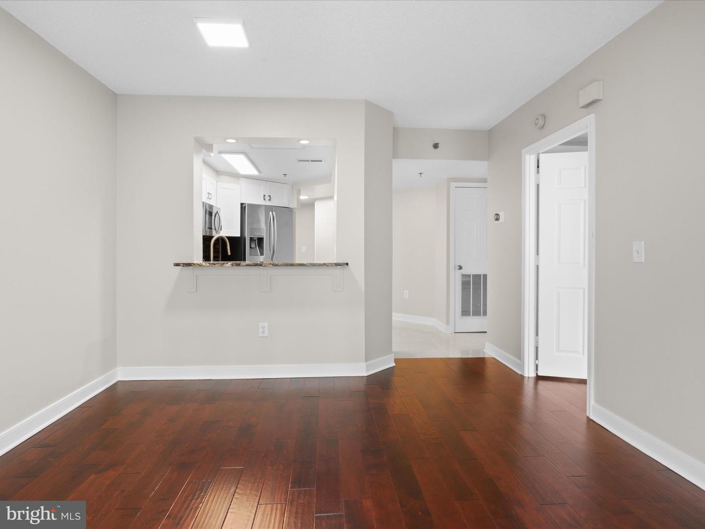 1045 N UTAH ST #2-404, ARLINGTON, Virginia 22201, 1 Bedroom Bedrooms, ,1 BathroomBathrooms,Residential,For sale,1045 N UTAH ST #2-404,VAAR2058280 MLS # VAAR2058280