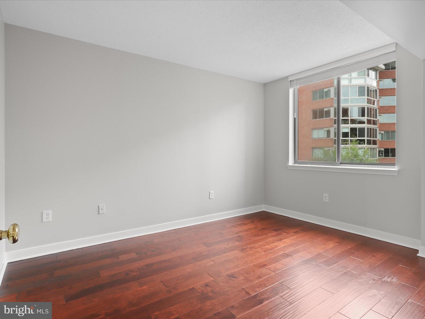 1045 N UTAH ST #2-404, ARLINGTON, Virginia 22201, 1 Bedroom Bedrooms, ,1 BathroomBathrooms,Residential,For sale,1045 N UTAH ST #2-404,VAAR2058280 MLS # VAAR2058280