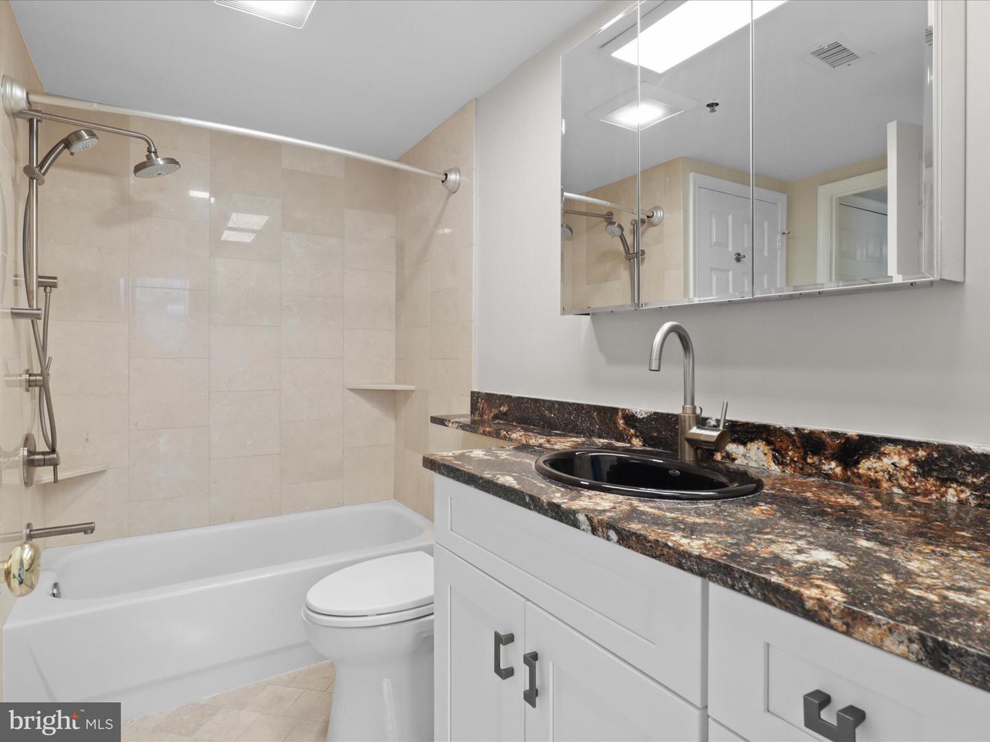 1045 N UTAH ST #2-404, ARLINGTON, Virginia 22201, 1 Bedroom Bedrooms, ,1 BathroomBathrooms,Residential,For sale,1045 N UTAH ST #2-404,VAAR2058280 MLS # VAAR2058280