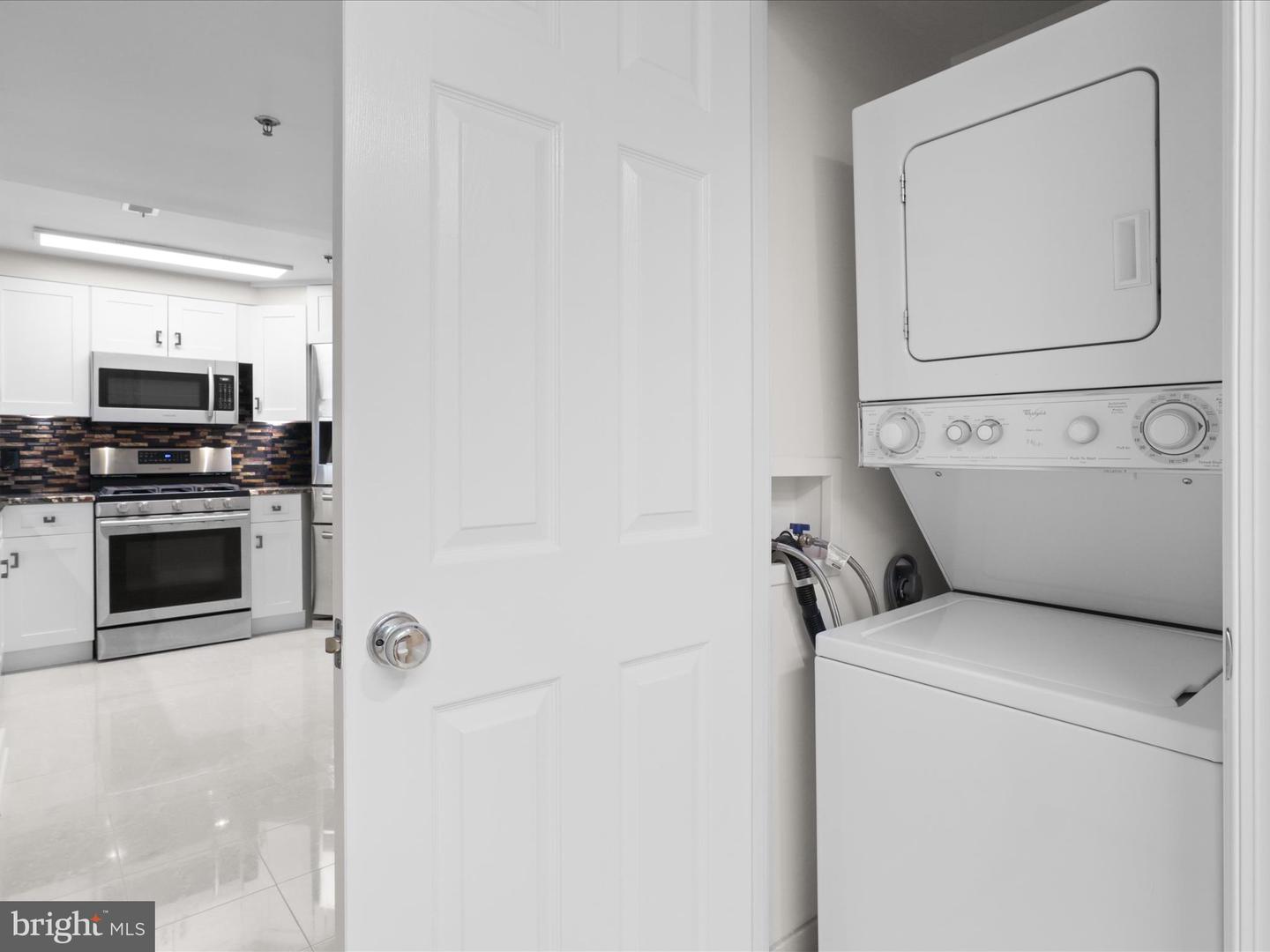 1045 N UTAH ST #2-404, ARLINGTON, Virginia 22201, 1 Bedroom Bedrooms, ,1 BathroomBathrooms,Residential,For sale,1045 N UTAH ST #2-404,VAAR2058280 MLS # VAAR2058280