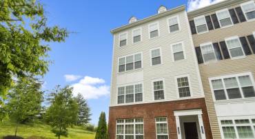 16894 PORTERS INN DR, DUMFRIES, Virginia 22026, 2 Bedrooms Bedrooms, ,2 BathroomsBathrooms,Residential,For sale,16894 PORTERS INN DR,VAPW2095662 MLS # VAPW2095662