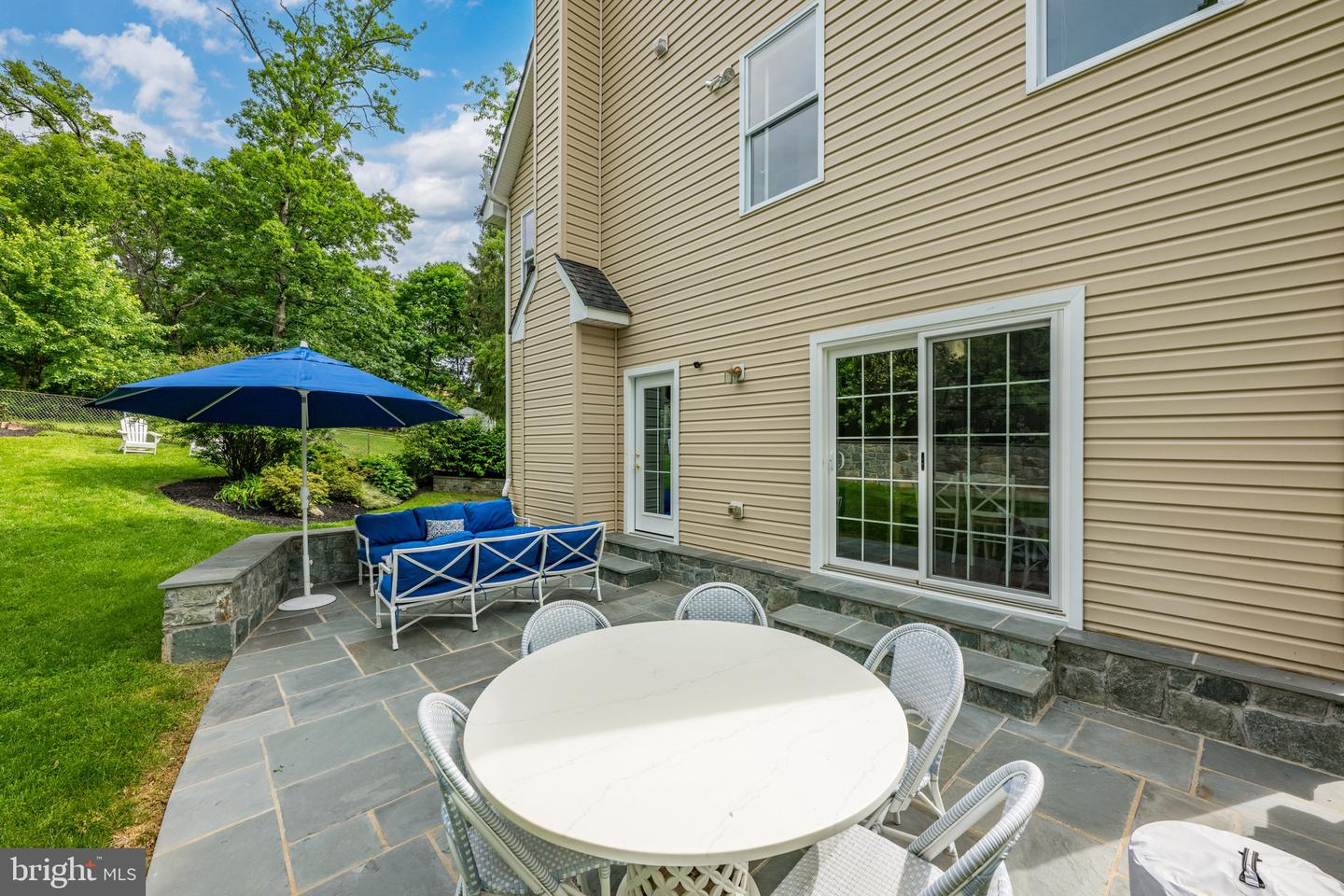 2425 N DICKERSON ST N, ARLINGTON, Virginia 22207, 4 Bedrooms Bedrooms, ,4 BathroomsBathrooms,Residential,For sale,2425 N DICKERSON ST N,VAAR2058284 MLS # VAAR2058284