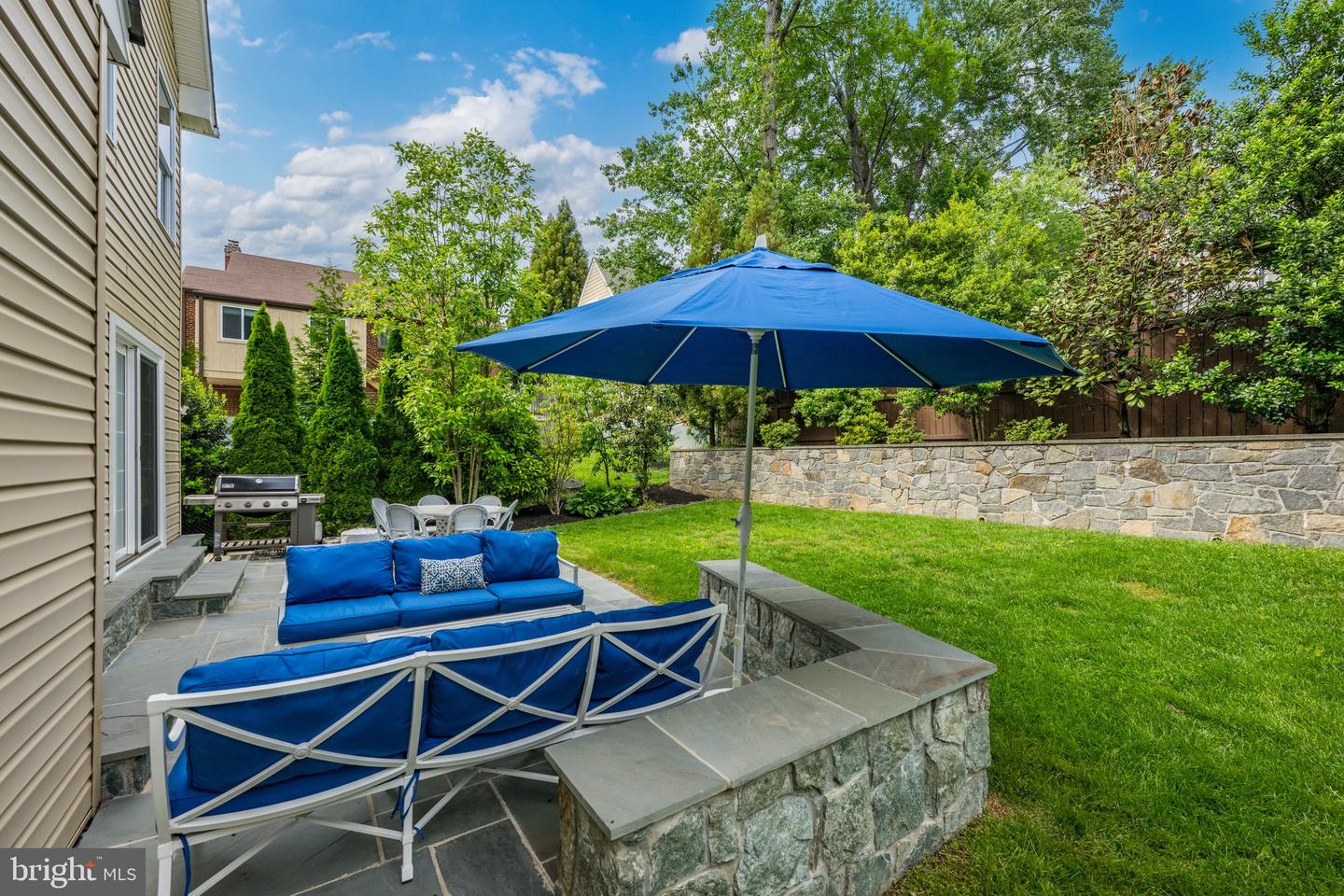 2425 N DICKERSON ST N, ARLINGTON, Virginia 22207, 4 Bedrooms Bedrooms, ,4 BathroomsBathrooms,Residential,For sale,2425 N DICKERSON ST N,VAAR2058284 MLS # VAAR2058284
