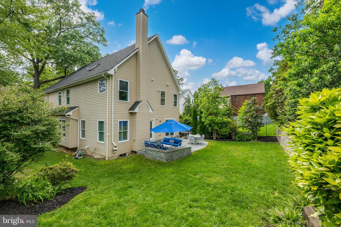 2425 N DICKERSON ST N, ARLINGTON, Virginia 22207, 4 Bedrooms Bedrooms, ,4 BathroomsBathrooms,Residential,For sale,2425 N DICKERSON ST N,VAAR2058284 MLS # VAAR2058284