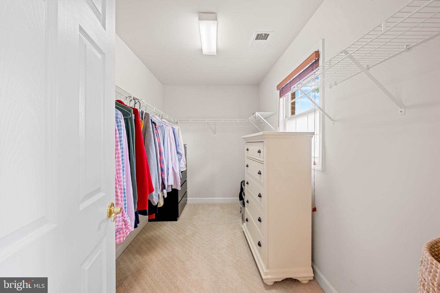 2425 N DICKERSON ST N, ARLINGTON, Virginia 22207, 4 Bedrooms Bedrooms, ,4 BathroomsBathrooms,Residential,For sale,2425 N DICKERSON ST N,VAAR2058284 MLS # VAAR2058284