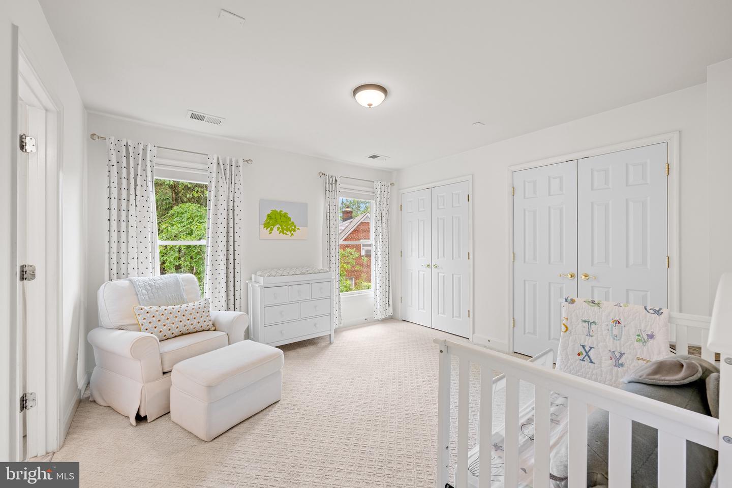 2425 N DICKERSON ST N, ARLINGTON, Virginia 22207, 4 Bedrooms Bedrooms, ,4 BathroomsBathrooms,Residential,For sale,2425 N DICKERSON ST N,VAAR2058284 MLS # VAAR2058284