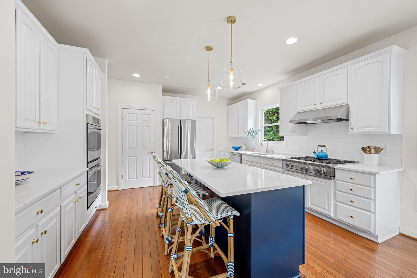 2425 N DICKERSON ST N, ARLINGTON, Virginia 22207, 4 Bedrooms Bedrooms, ,4 BathroomsBathrooms,Residential,For sale,2425 N DICKERSON ST N,VAAR2058284 MLS # VAAR2058284