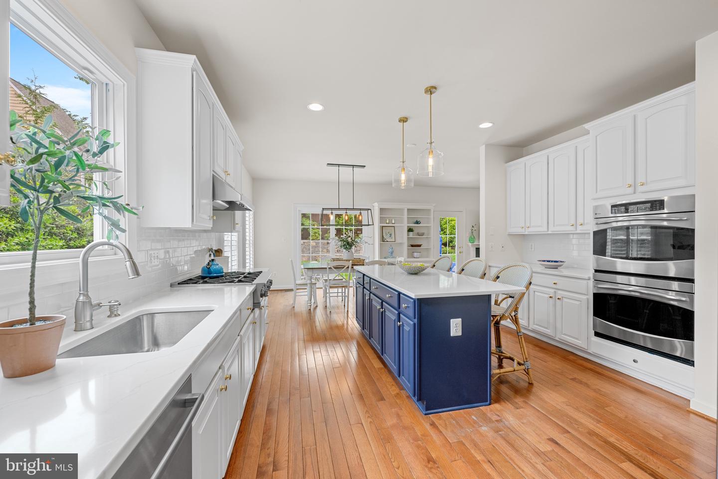 2425 N DICKERSON ST N, ARLINGTON, Virginia 22207, 4 Bedrooms Bedrooms, ,4 BathroomsBathrooms,Residential,For sale,2425 N DICKERSON ST N,VAAR2058284 MLS # VAAR2058284