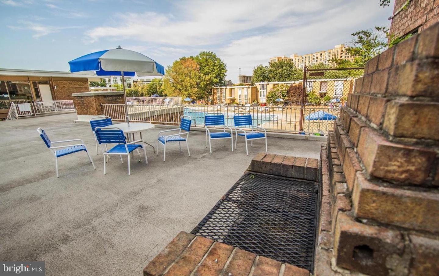 2525 HUNTINGTON AVE #18, ALEXANDRIA, Virginia 22303, 1 Bedroom Bedrooms, ,1 BathroomBathrooms,Residential,For sale,2525 HUNTINGTON AVE #18,VAFX2243566 MLS # VAFX2243566