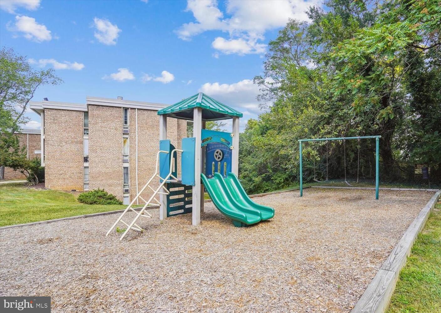 2525 HUNTINGTON AVE #18, ALEXANDRIA, Virginia 22303, 1 Bedroom Bedrooms, ,1 BathroomBathrooms,Residential,For sale,2525 HUNTINGTON AVE #18,VAFX2243566 MLS # VAFX2243566