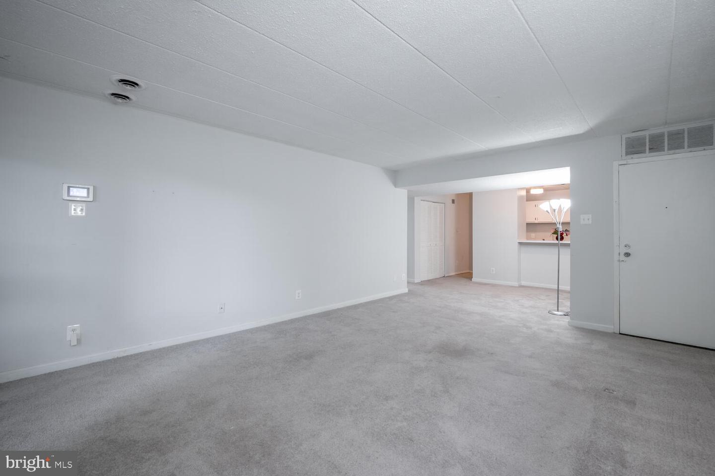 2525 HUNTINGTON AVE #18, ALEXANDRIA, Virginia 22303, 1 Bedroom Bedrooms, ,1 BathroomBathrooms,Residential,For sale,2525 HUNTINGTON AVE #18,VAFX2243566 MLS # VAFX2243566
