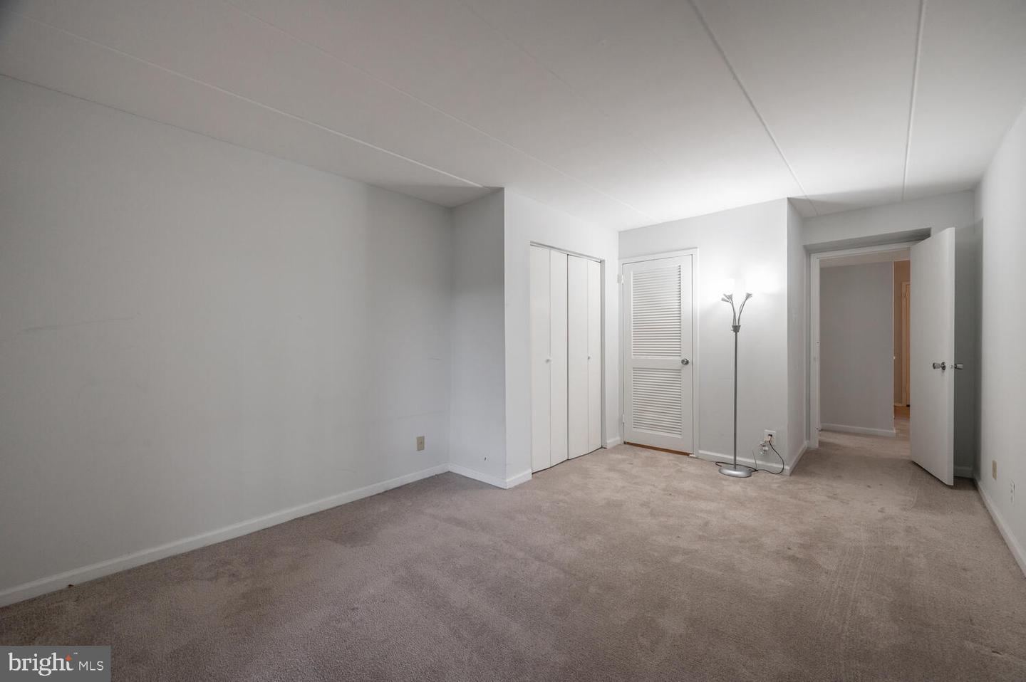 2525 HUNTINGTON AVE #18, ALEXANDRIA, Virginia 22303, 1 Bedroom Bedrooms, ,1 BathroomBathrooms,Residential,For sale,2525 HUNTINGTON AVE #18,VAFX2243566 MLS # VAFX2243566