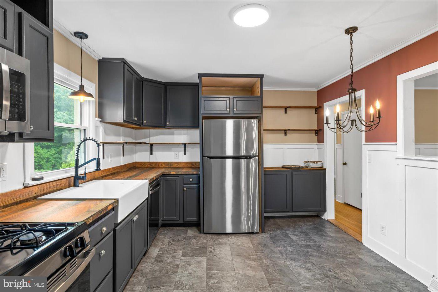 7615 MORRIS RD, SPOTSYLVANIA, Virginia 22551, 3 Bedrooms Bedrooms, 8 Rooms Rooms,2 BathroomsBathrooms,Residential,For sale,7615 MORRIS RD,VASP2033486 MLS # VASP2033486