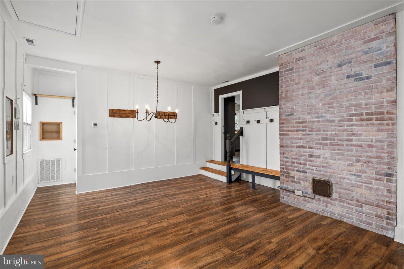 7615 MORRIS RD, SPOTSYLVANIA, Virginia 22551, 3 Bedrooms Bedrooms, 8 Rooms Rooms,2 BathroomsBathrooms,Residential,For sale,7615 MORRIS RD,VASP2033486 MLS # VASP2033486