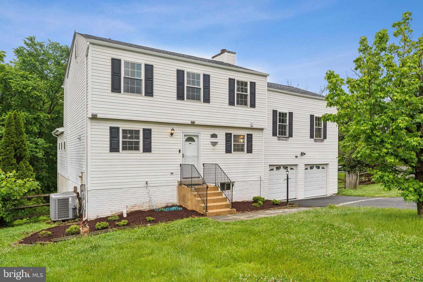 13320 SCIBILIA CT, FAIRFAX, Virginia 22033, 6 Bedrooms Bedrooms, ,3 BathroomsBathrooms,Residential,For sale,13320 SCIBILIA CT,VAFX2243580 MLS # VAFX2243580