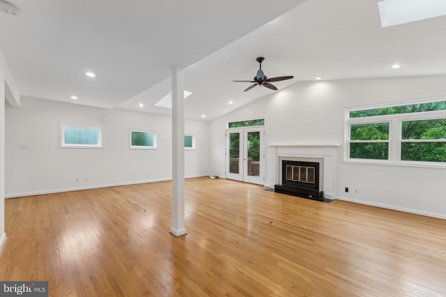 13320 SCIBILIA CT, FAIRFAX, Virginia 22033, 6 Bedrooms Bedrooms, ,3 BathroomsBathrooms,Residential,For sale,13320 SCIBILIA CT,VAFX2243580 MLS # VAFX2243580