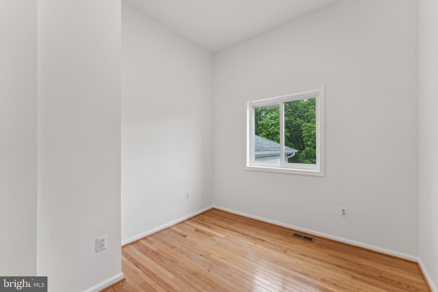 13320 SCIBILIA CT, FAIRFAX, Virginia 22033, 6 Bedrooms Bedrooms, ,3 BathroomsBathrooms,Residential,For sale,13320 SCIBILIA CT,VAFX2243580 MLS # VAFX2243580