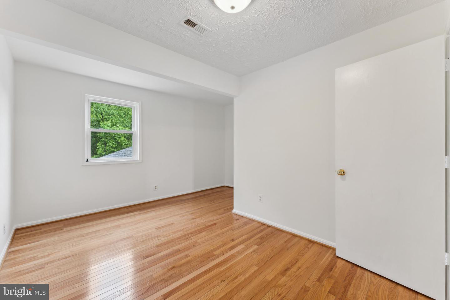 13320 SCIBILIA CT, FAIRFAX, Virginia 22033, 6 Bedrooms Bedrooms, ,3 BathroomsBathrooms,Residential,For sale,13320 SCIBILIA CT,VAFX2243580 MLS # VAFX2243580