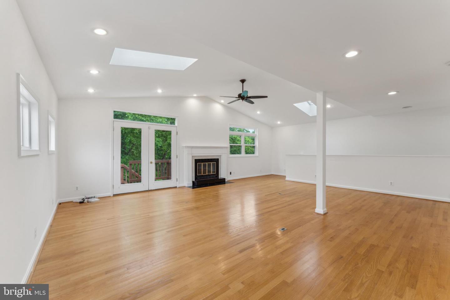 13320 SCIBILIA CT, FAIRFAX, Virginia 22033, 6 Bedrooms Bedrooms, ,3 BathroomsBathrooms,Residential,For sale,13320 SCIBILIA CT,VAFX2243580 MLS # VAFX2243580