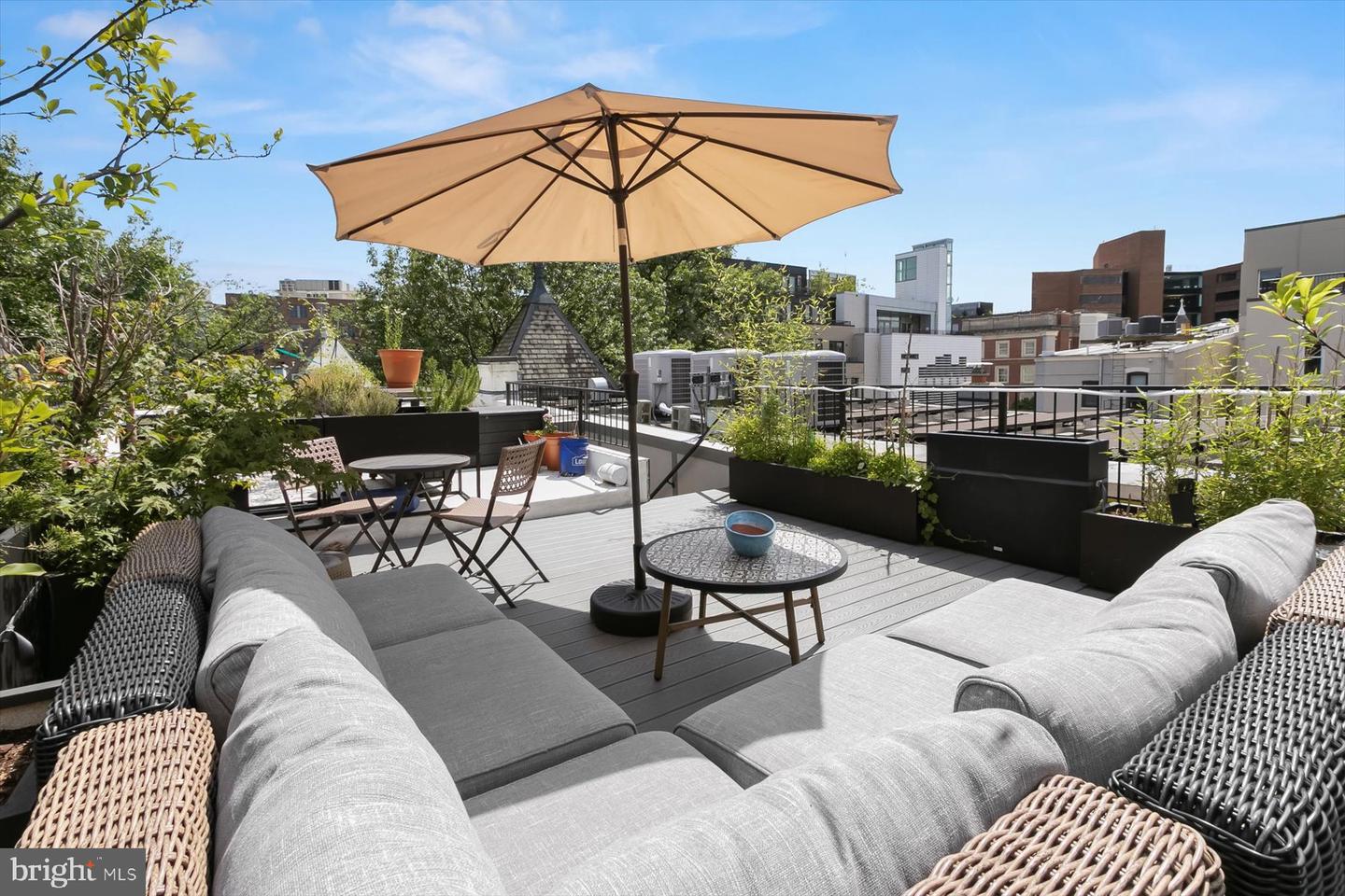 1775 CHURCH ST NW #8, WASHINGTON, District Of Columbia 20036, 2 Bedrooms Bedrooms, ,2 BathroomsBathrooms,Residential,For sale,1775 CHURCH ST NW #8,DCDC2202736 MLS # DCDC2202736