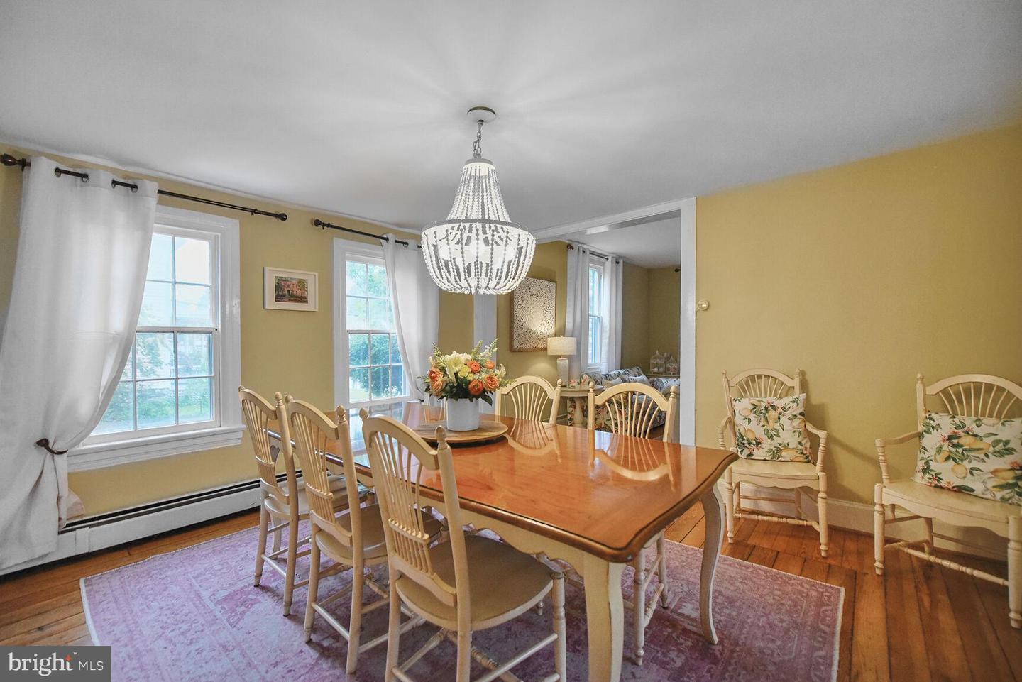431 S KING ST, LEESBURG, Virginia 20175, 4 Bedrooms Bedrooms, ,2 BathroomsBathrooms,Residential,For sale,431 S KING ST,VALO2098012 MLS # VALO2098012