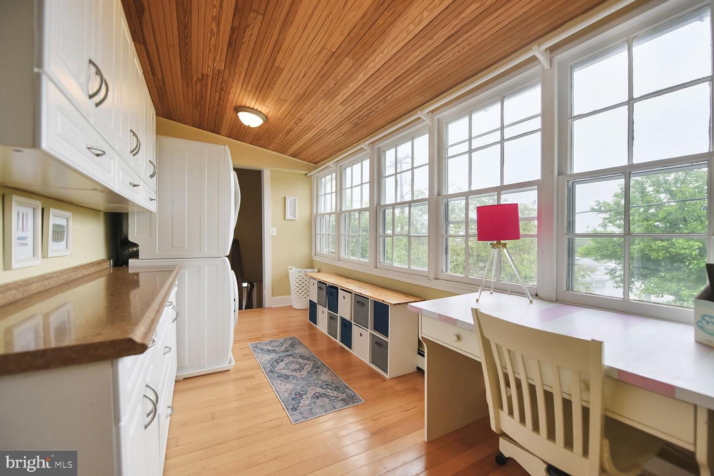 431 S KING ST, LEESBURG, Virginia 20175, 4 Bedrooms Bedrooms, ,2 BathroomsBathrooms,Residential,For sale,431 S KING ST,VALO2098012 MLS # VALO2098012