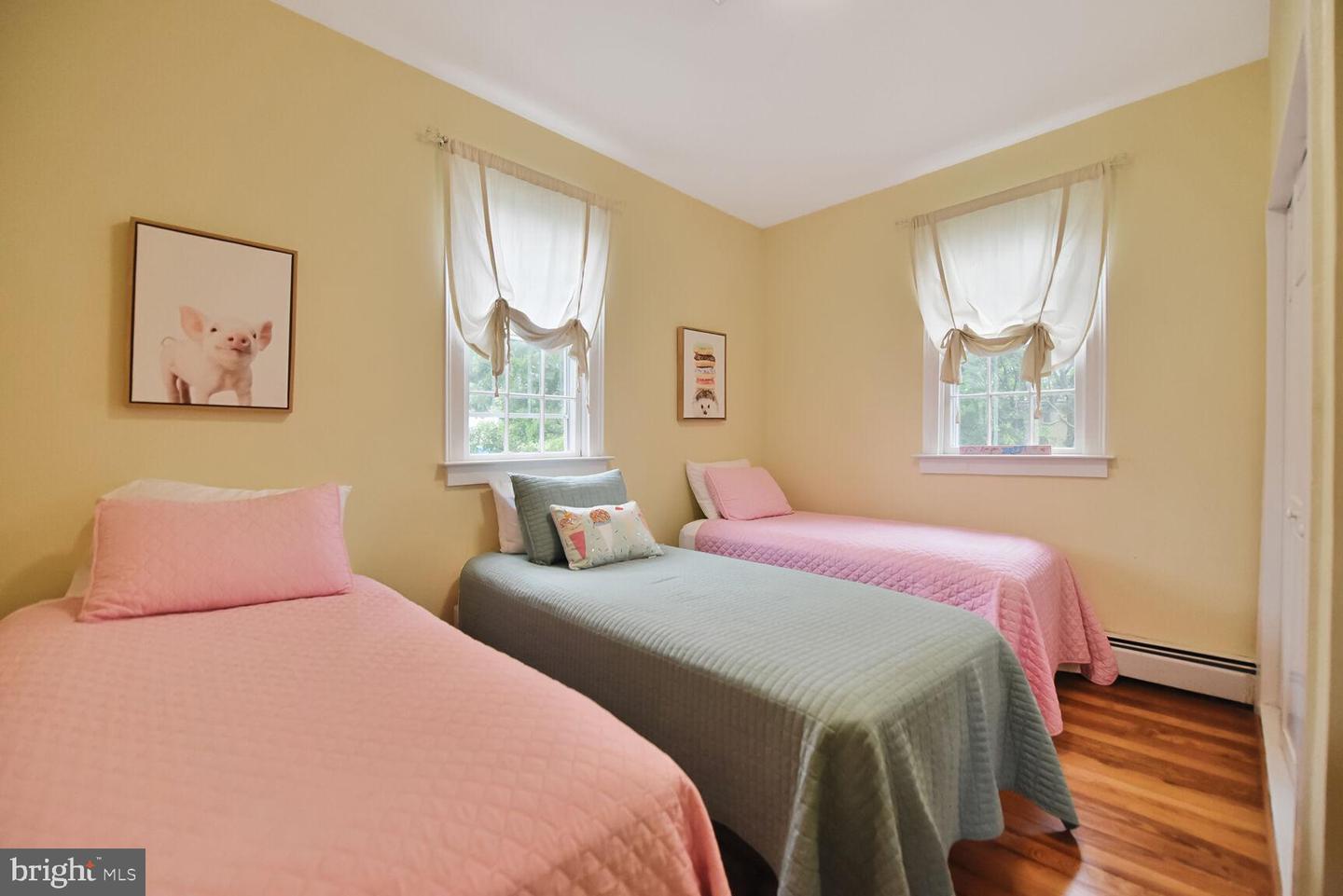 431 S KING ST, LEESBURG, Virginia 20175, 4 Bedrooms Bedrooms, ,2 BathroomsBathrooms,Residential,For sale,431 S KING ST,VALO2098012 MLS # VALO2098012