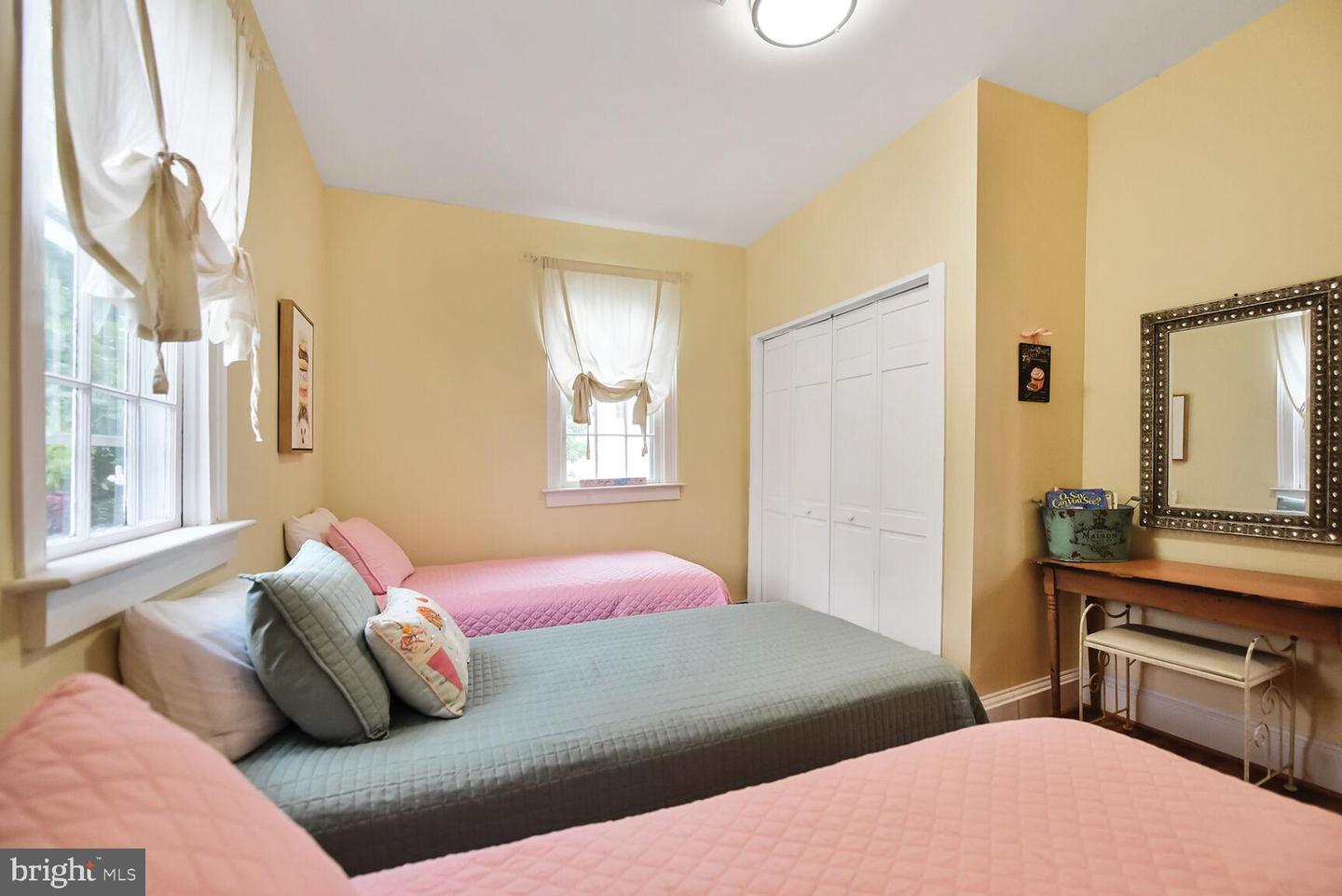 431 S KING ST, LEESBURG, Virginia 20175, 4 Bedrooms Bedrooms, ,2 BathroomsBathrooms,Residential,For sale,431 S KING ST,VALO2098012 MLS # VALO2098012