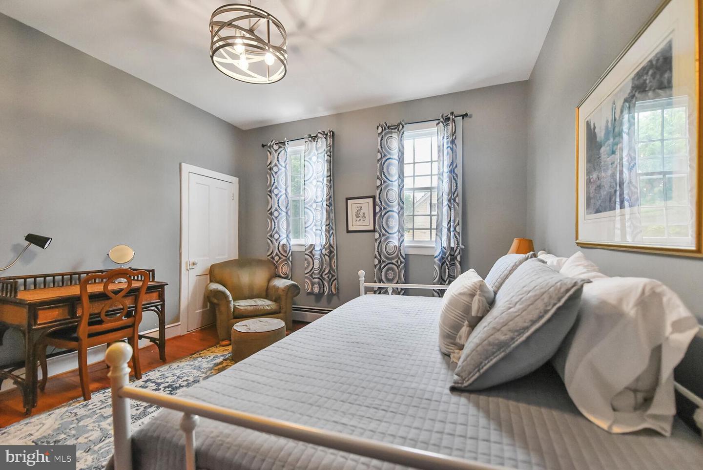 431 S KING ST, LEESBURG, Virginia 20175, 4 Bedrooms Bedrooms, ,2 BathroomsBathrooms,Residential,For sale,431 S KING ST,VALO2098012 MLS # VALO2098012