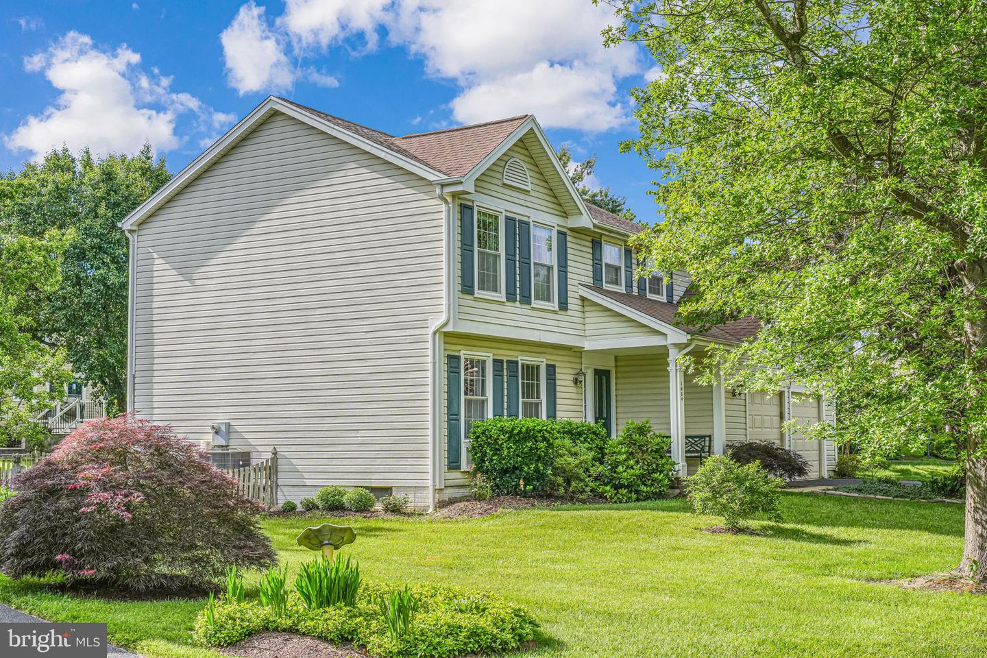 1434 CELLAR CREEK WAY, HERNDON, Virginia 20170, 4 Bedrooms Bedrooms, ,3 BathroomsBathrooms,Residential,For sale,1434 CELLAR CREEK WAY,VAFX2243560 MLS # VAFX2243560