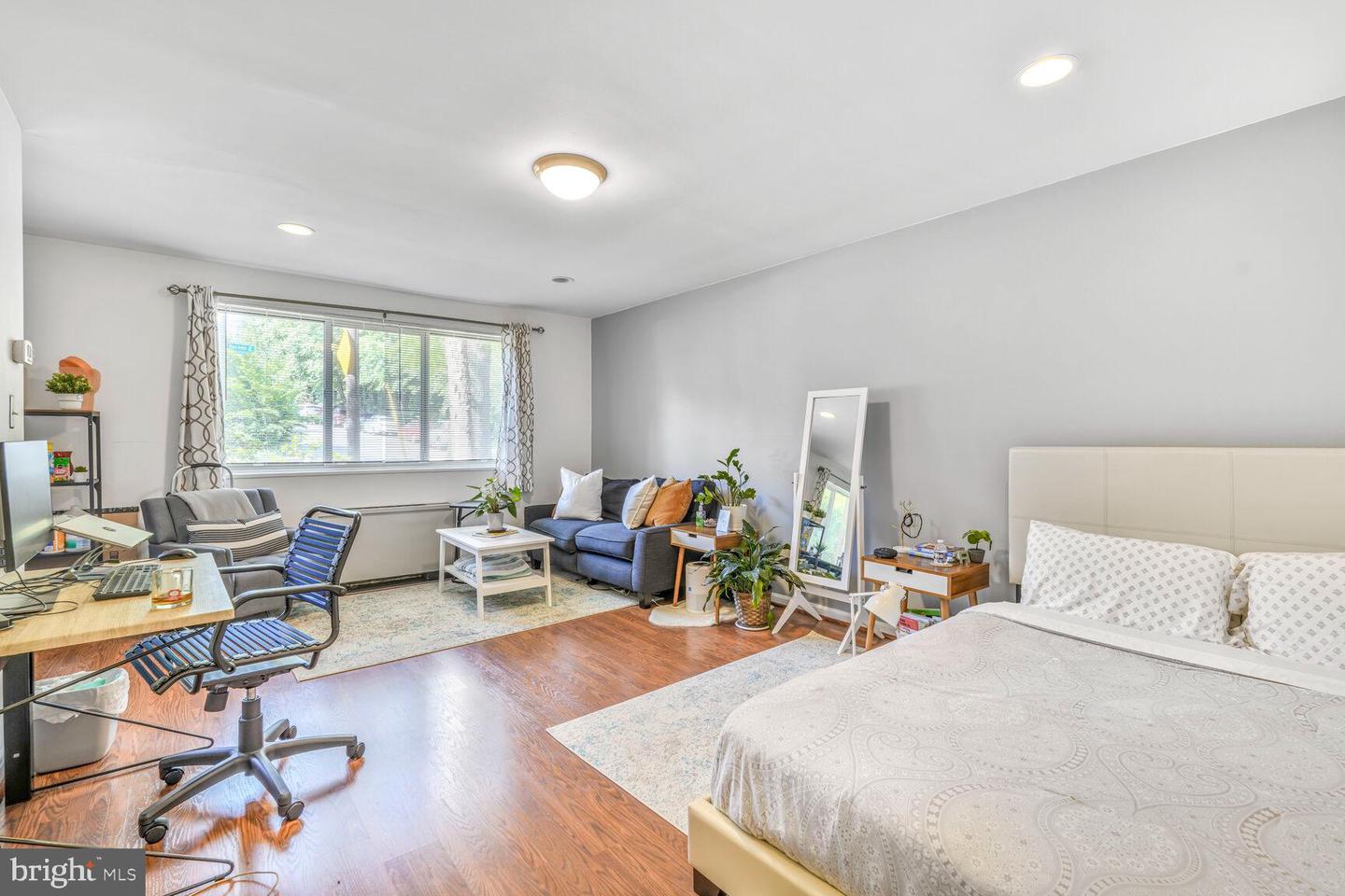 2710 MACOMB ST NW #202, WASHINGTON, District Of Columbia 20008, ,1 BathroomBathrooms,Residential,For sale,2710 MACOMB ST NW #202,DCDC2202832 MLS # DCDC2202832