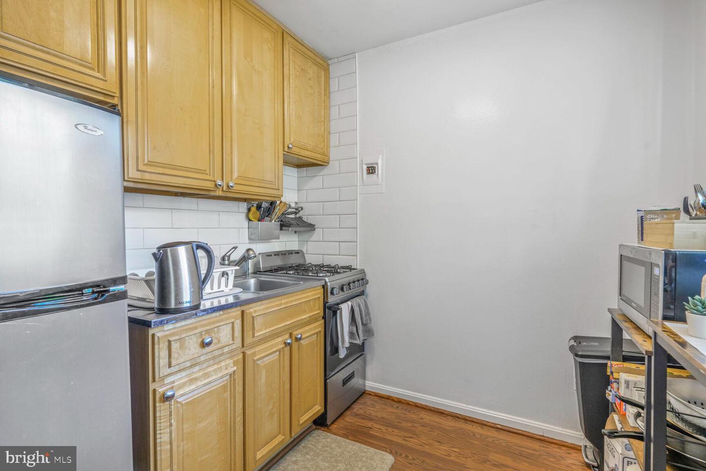 2710 MACOMB ST NW #202, WASHINGTON, District Of Columbia 20008, ,1 BathroomBathrooms,Residential,For sale,2710 MACOMB ST NW #202,DCDC2202832 MLS # DCDC2202832