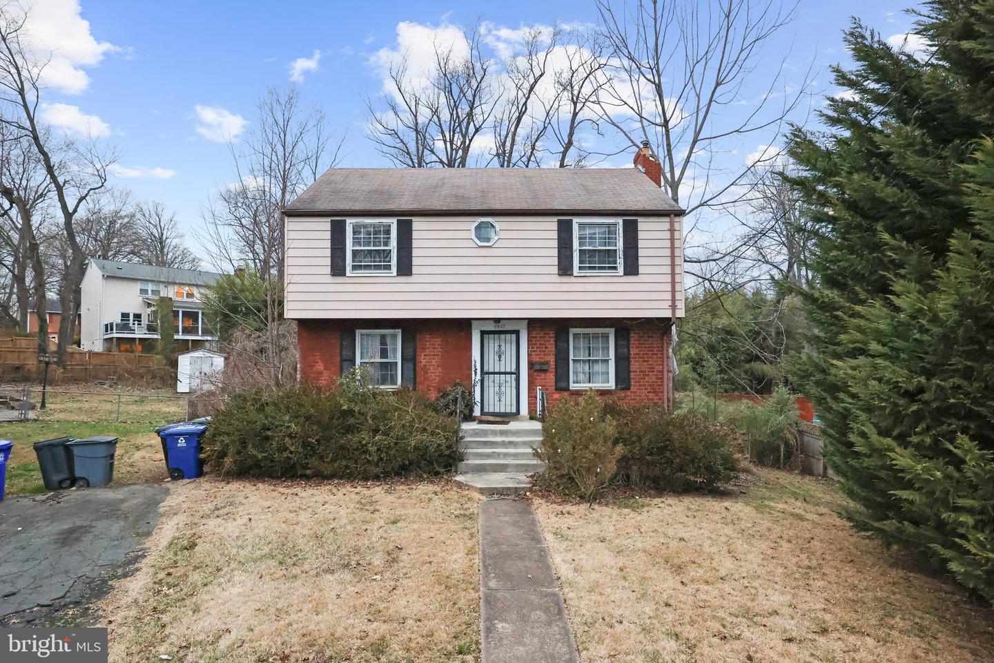 6947 28TH ST N, ARLINGTON, Virginia 22213, 3 Bedrooms Bedrooms, ,2 BathroomsBathrooms,Residential,For sale,6947 28TH ST N,VAAR2058330 MLS # VAAR2058330