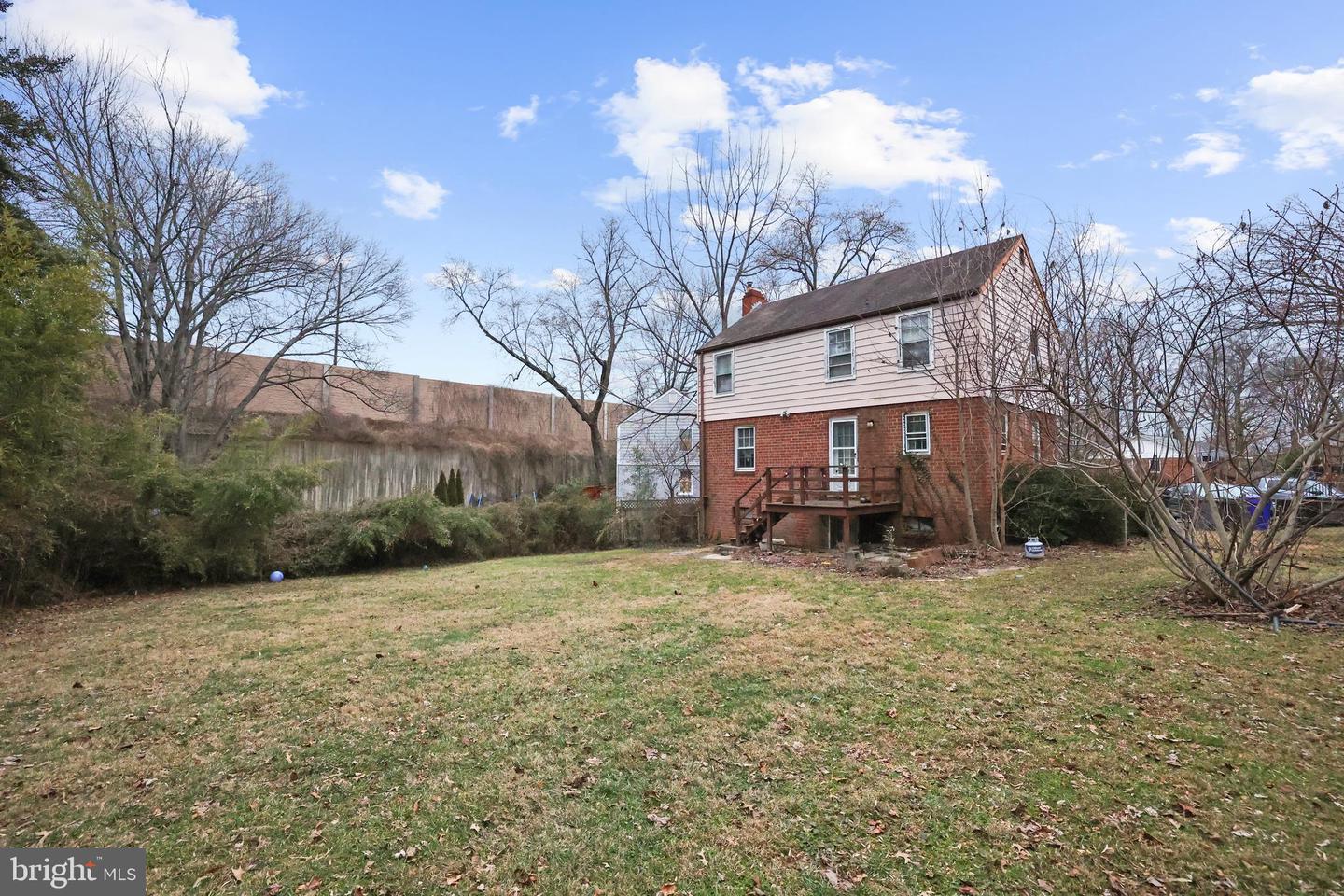 6947 28TH ST N, ARLINGTON, Virginia 22213, 3 Bedrooms Bedrooms, ,2 BathroomsBathrooms,Residential,For sale,6947 28TH ST N,VAAR2058330 MLS # VAAR2058330