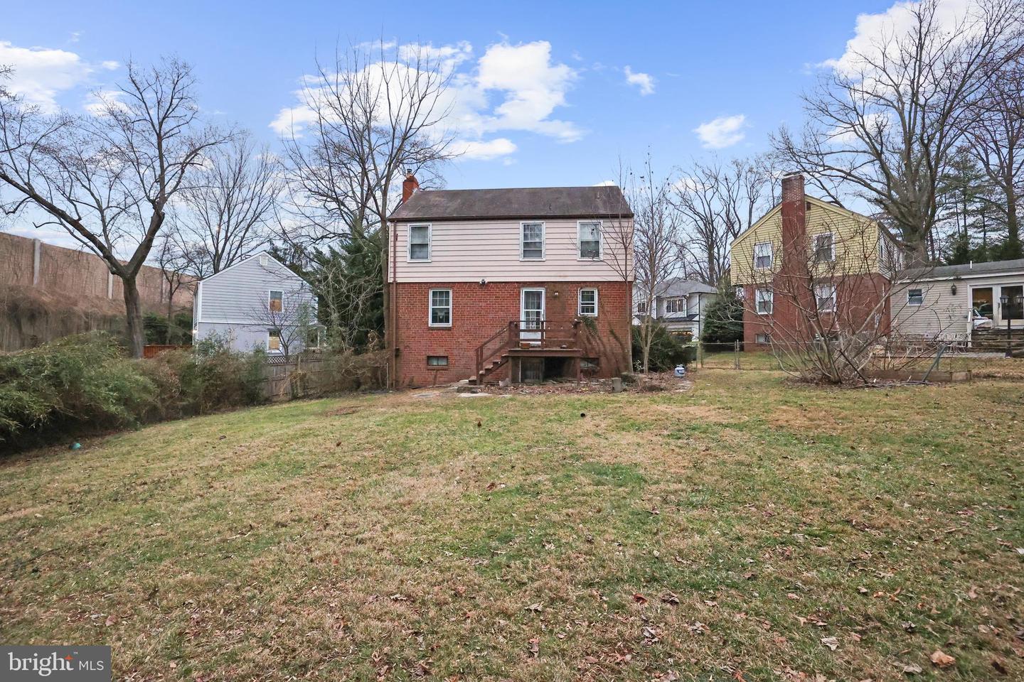 6947 28TH ST N, ARLINGTON, Virginia 22213, 3 Bedrooms Bedrooms, ,2 BathroomsBathrooms,Residential,For sale,6947 28TH ST N,VAAR2058330 MLS # VAAR2058330