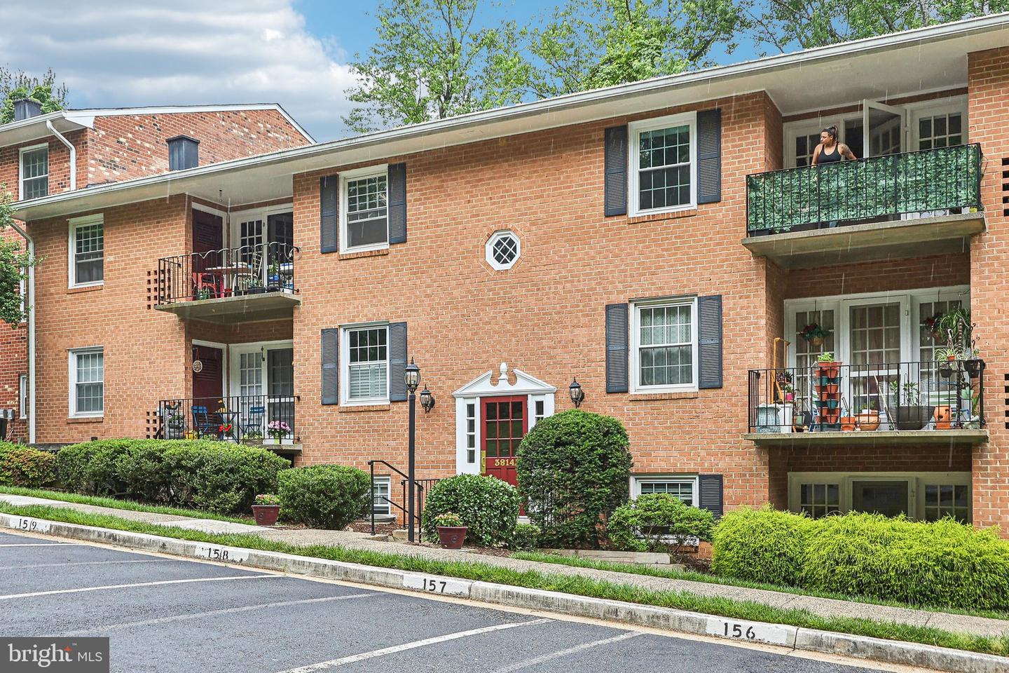 3814 LYNDHURST DR #203, FAIRFAX, Virginia 22031, 2 Bedrooms Bedrooms, ,1 BathroomBathrooms,Residential,For sale,3814 LYNDHURST DR #203,VAFC2006398 MLS # VAFC2006398